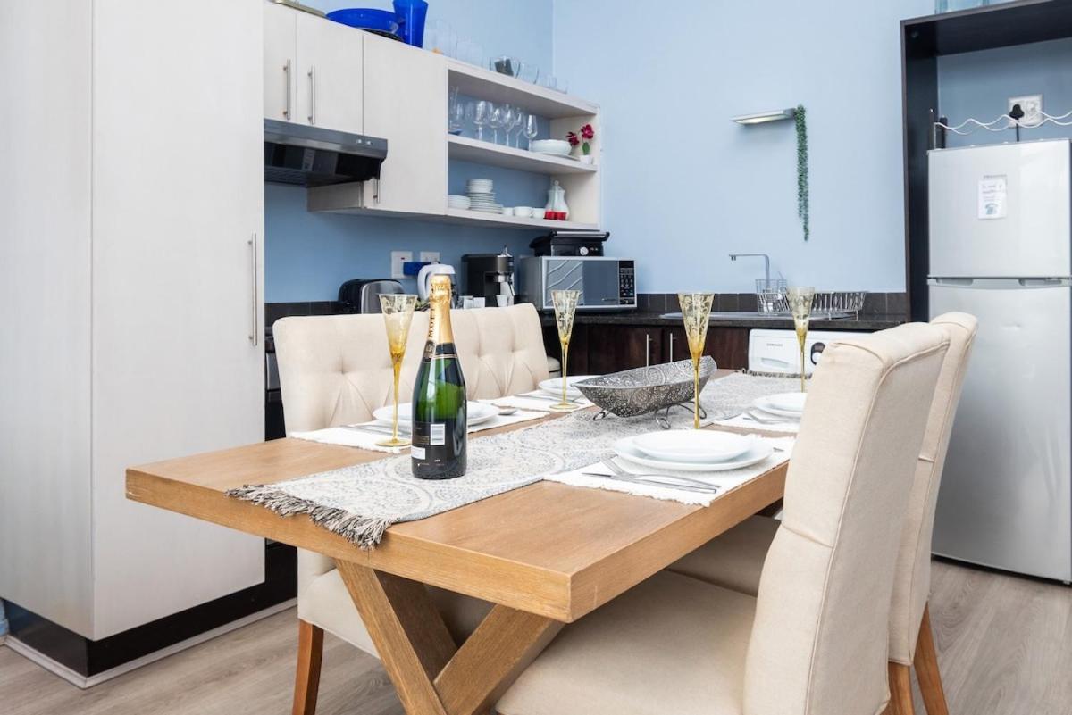 Near Hout Bay Harbour Apartment